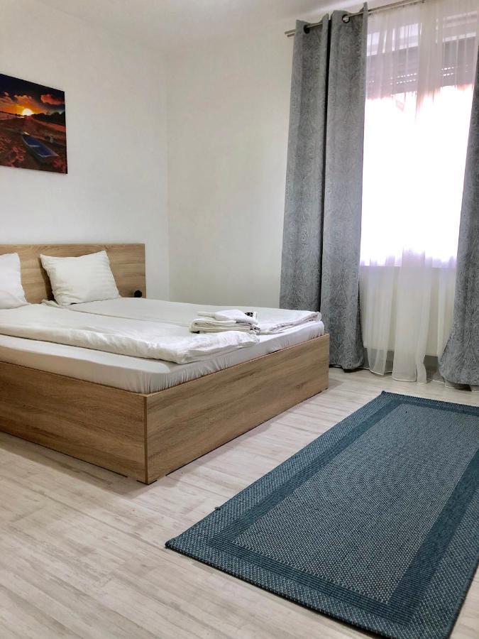 City Break Maya Apartment Oradea Exterior photo